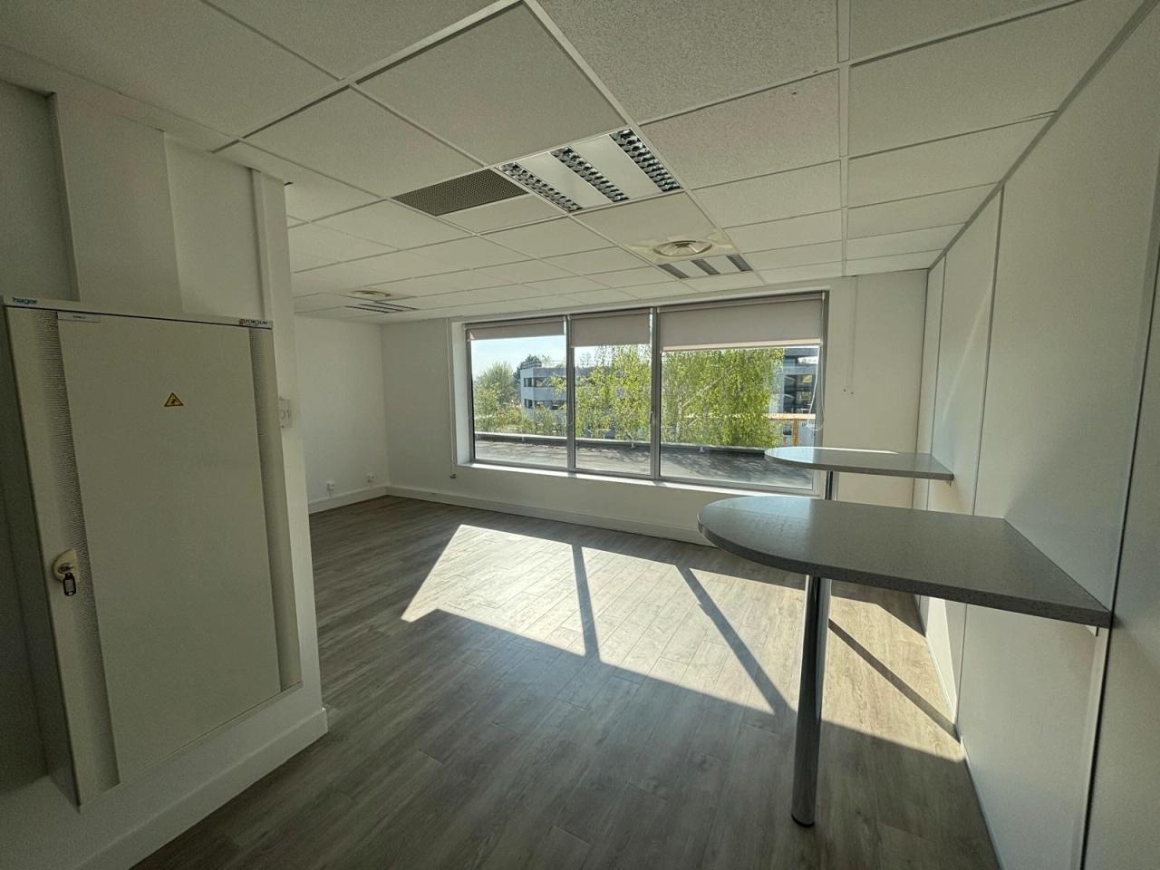 Bureau Villeneuve-d'Ascq 1294m² Location bureau Villeneuve-d'Ascq Nord OLBUR2318678 7